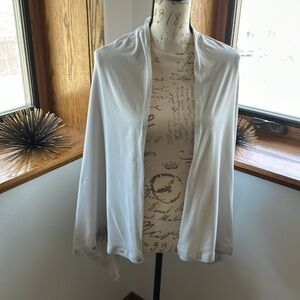 Lululemon Customizable Snap Vinyasa White&Grey Scarf/Wrap